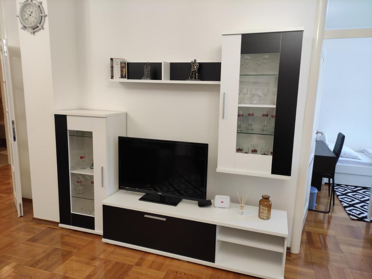 Apartment Dajak Centar Баня-Лука Екстер'єр фото